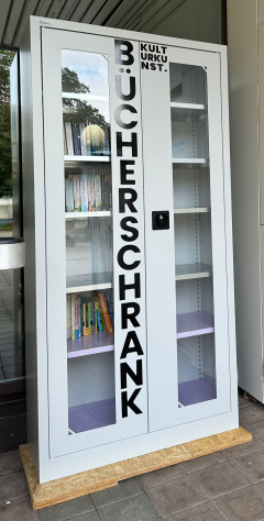 Bücherschrank